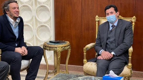 وزير الشباب والرياضة