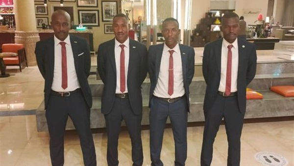 حكام المباراة 