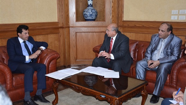 الدكتور وجيه عزام