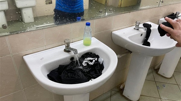 ملابس بيراميدز