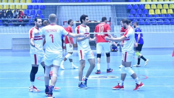 الكرة الطائرة بنادي