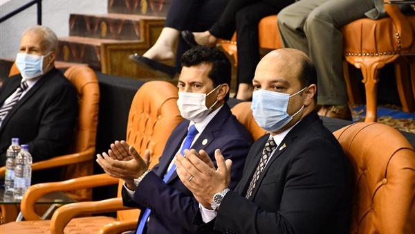 وزير الشباب والرياضة