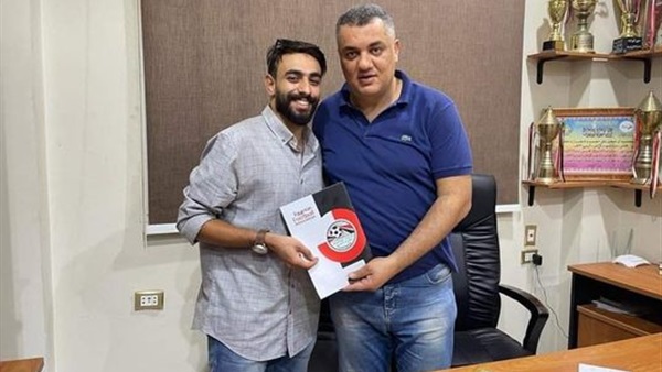 دكرنس يضم مصطفى هاني