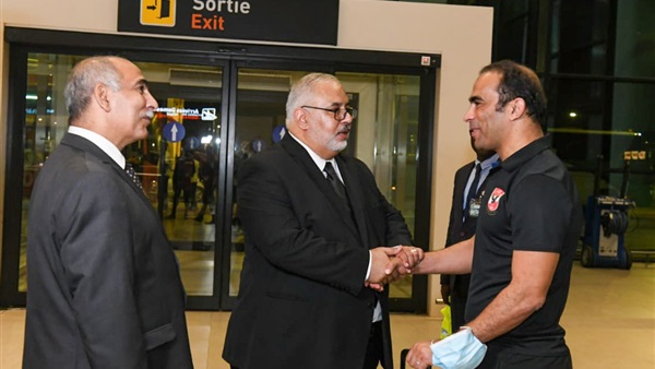 بعثة الأهلي مع سفير