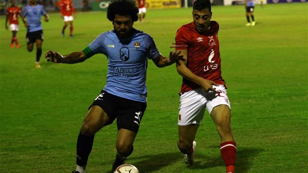 أكرم توفيق لاعب الاهلي