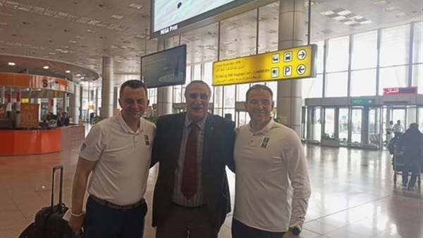 طاقم تحكيم مباراة