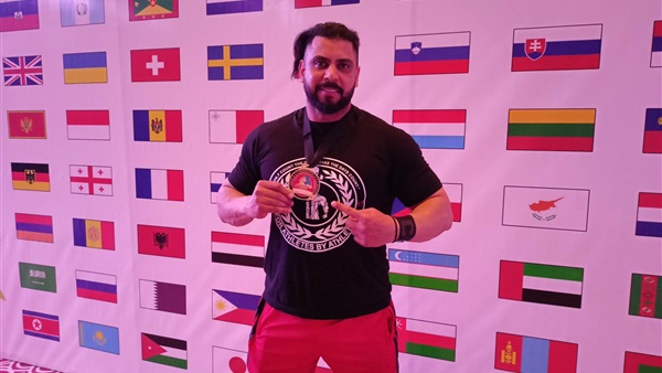 قائد منتخب العراق