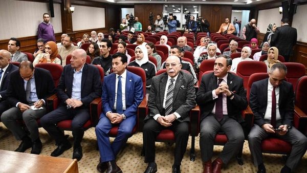 وزير الشباب والرياضة