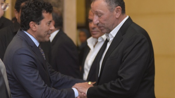 وزير الرياضة ومحمود