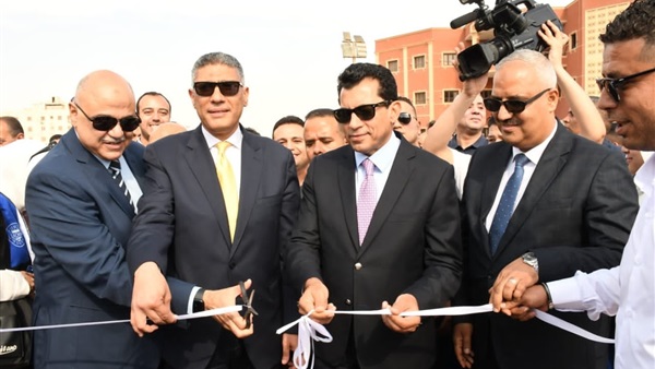 وزير الشباب والرياضة