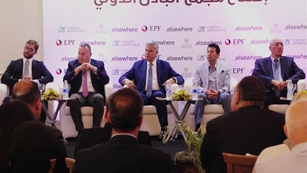 وزير الشباب والرياضة