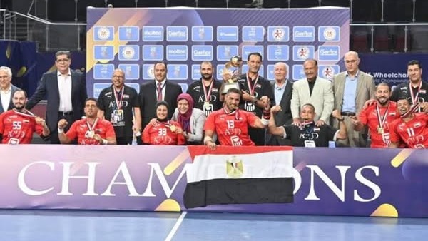 مجلس إدارة اللجنة