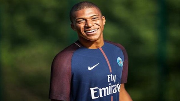 كيليان مبابي لاعب