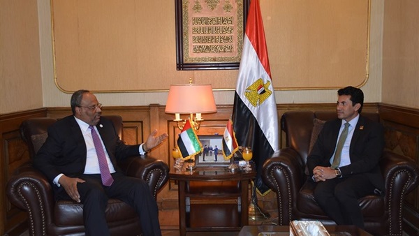 وزير الشباب والرياضة