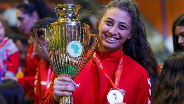 دانا شوقي لاعبة طائرةالاهلي