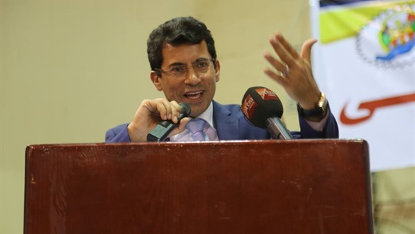 اشرف صبحي وزير الشباب