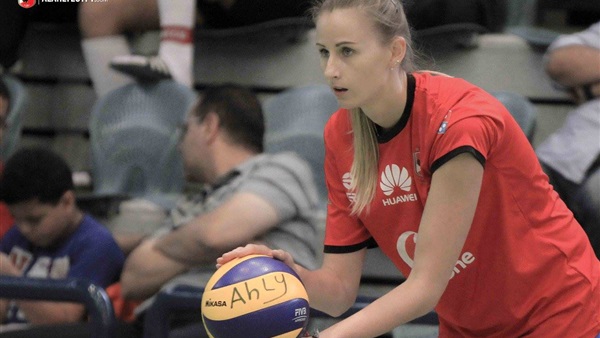 كاترينا محترفة طائرة