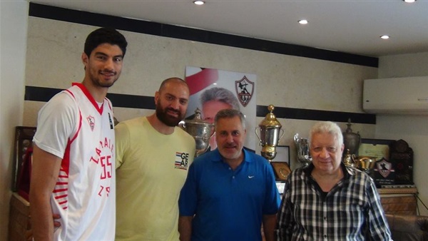 انس اسامة لاعب سلة