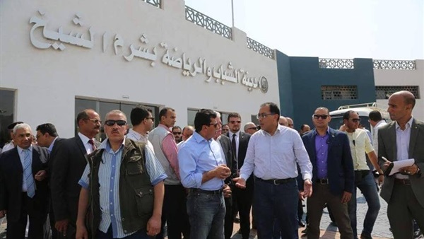 رئيس الوزراء خلال