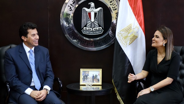 وزيرا الرياضة والاستثمار