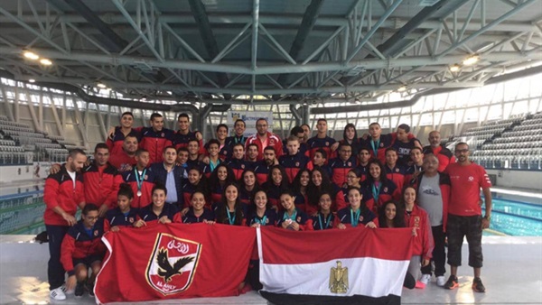 فريق السباحة بالنادي