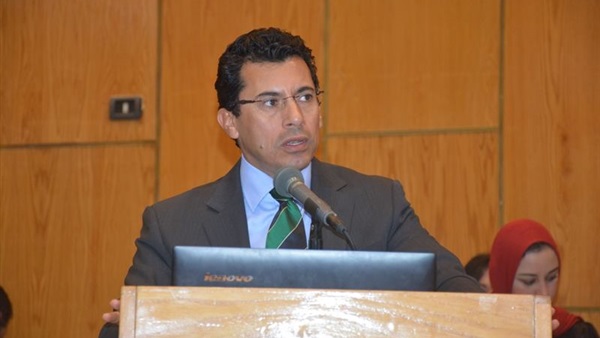 اشرف صبحي وزير الشباب