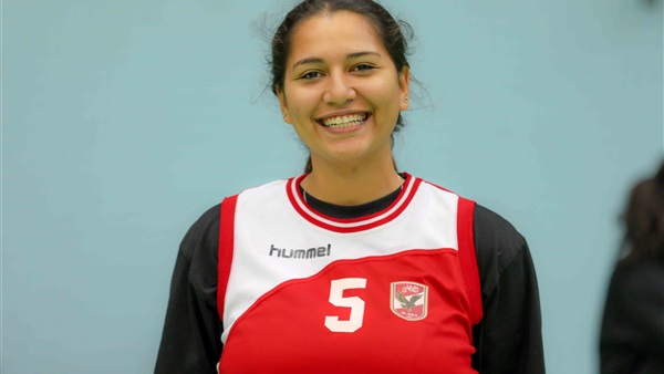 نور علي طلعت لاعبة