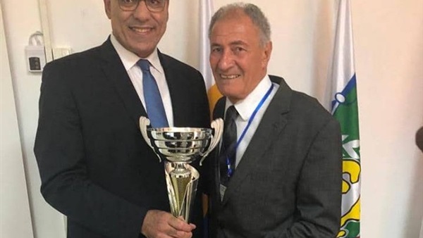 الدكتور حسن مصطفى