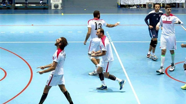 الفريق الاول للكرة