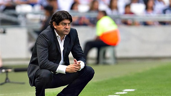 المدير الفني لنادي