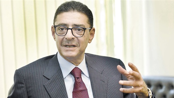 محمود طاهر رئيس الأهلي