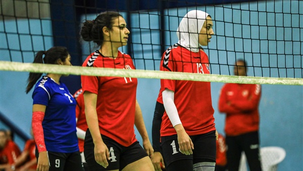 الفريق الأول لسيدات