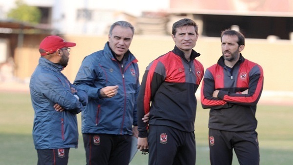 الجهاز الفني للأهلي