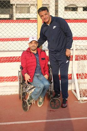 بالصور..لافتة انسانية