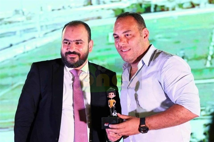 نجما الأهلي يترأسان